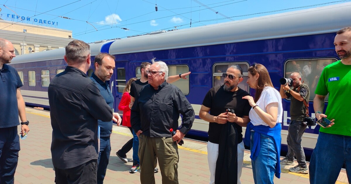 Говард Баффет відвідав підземну лікарню в Херсоні