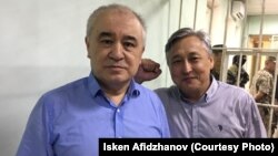 Омурбек Текебаев и Дуйшенкул Чотонов.