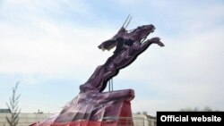 Урганчдаги Жалолиддин Мангуберди ҳайкали