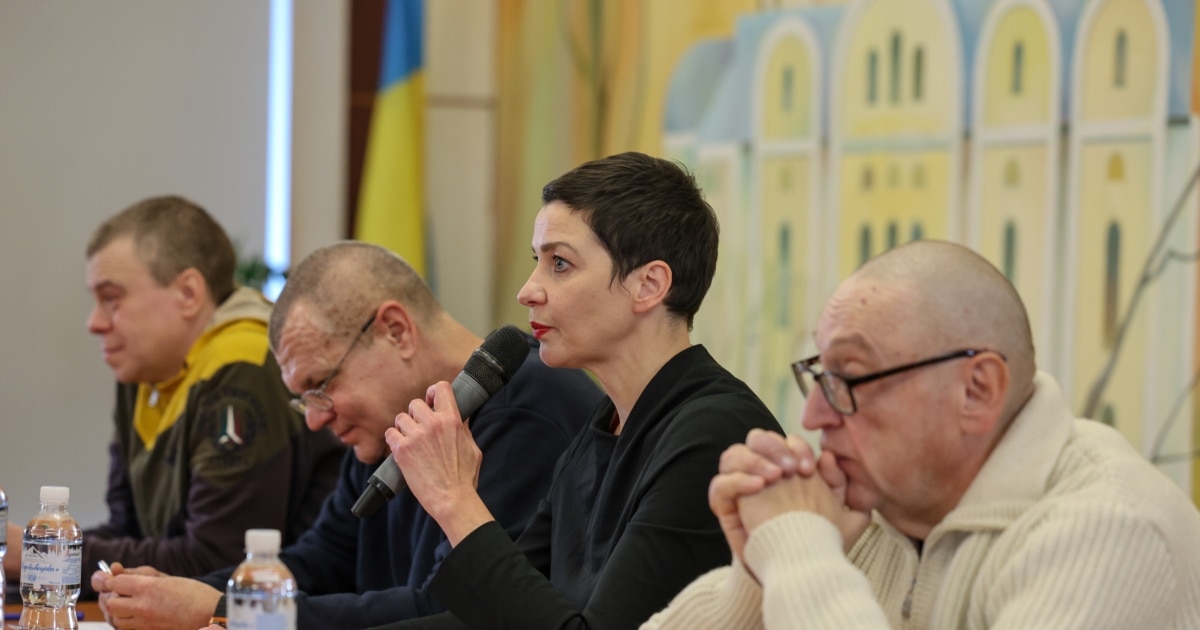Білоруські опозиціонери провели пресконференцію після звільнення
