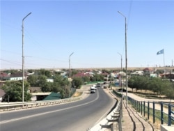 Арыс қаласындағы орталық көшелердің бірі. Түркістан облысы, 16 маусым 2020 жыл.