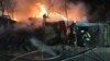 Пожежа у приватному секторі в Києві – згорів будинок і кілька прибудов, жертв немає