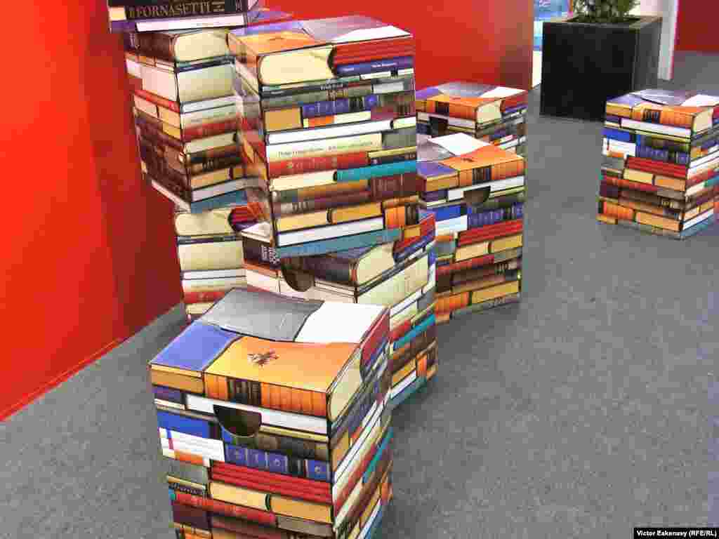 Cărți și iar cărți... - Frankfurt Book Fair, 2010