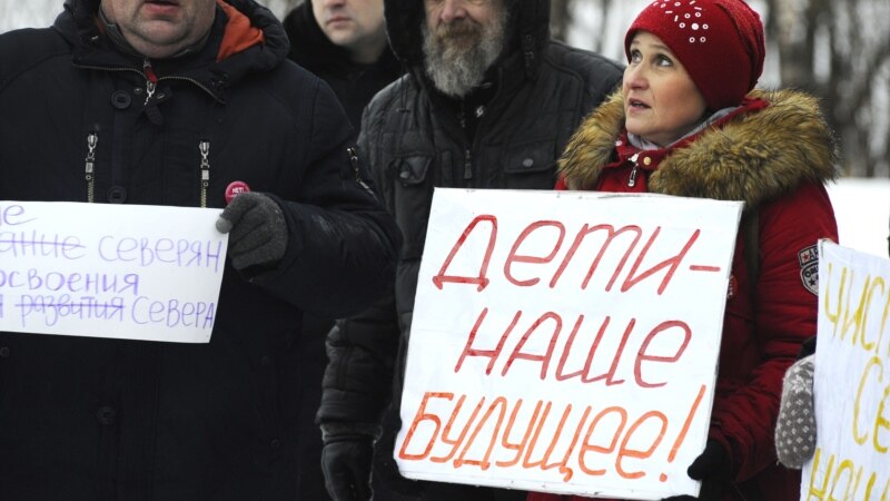 Из России: «Вас не просили столько рожать». Как чиновники проваливают демографическую политику