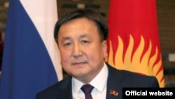 Асылбек Жээнбеков.