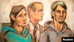 Казахстанец Ахрор Сайдахметов (слева) и гражданин Узбекистана Абдурасул Джурабоев (справа) на зарисовке из зала суда в Нью-Йорке. Задержанных подозревают в поддержке группировки "Исламское государство". 25 февраля 2015 года.