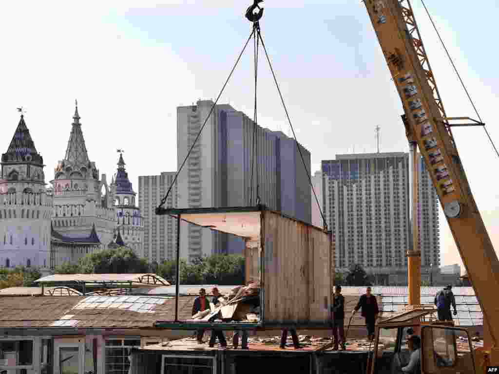 В Москве начался снос Черкизовского рынка