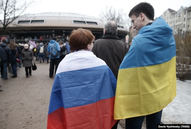 Участники акции протеста в Москве