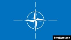 Amblem NATO-a