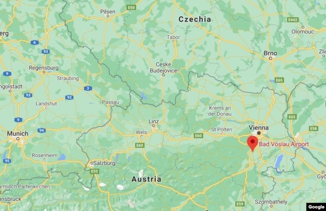 Аэропорт Бад-Фёслау под Веной, откуда улетел в Беларусь Ян Марсалек (Google Maps)