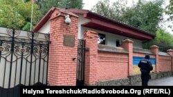 Посиленої охорони біля приміщення генконсульства Росії у Львові немає