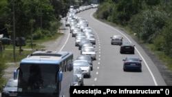 Creșterile tarifelor de referință se regăsesc la toate categoriile de vârstă și de capacitate a motorului. 