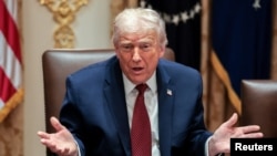 В оприлюдненому 9 грудня інтерв’ю виданню Politico Трамп, коментуючи мирні переговори, заявив, що Росія зараз «без сумніву» перебуває в сильнішій переговорній позиції, ніж Україна