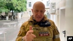 Evgheni Prigojin, șeful grupului de mercenari Wagner, înregistrează un videoclip în Rostov pe Don, sâmbătă, 24 iunie.