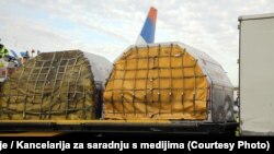 Prva pošiljka vakcina na aerodromu u Beogradu