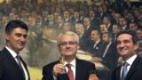 Hrvatski predsjednik Ivo Josipović, premijer Zoran Milanović i predsjednik Sabora Zoran Šprem nakon objavljivanja rezultata referenduma u Hrvatskoj, siječanj 2012.