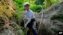 Nyolcvan évvel a hirosimai bombázás után még mindig keresik az áldozatok földi maradványait