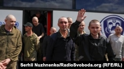 Украінцы, якіх вызвалілі з расейскага палону сёлет ў жніўні