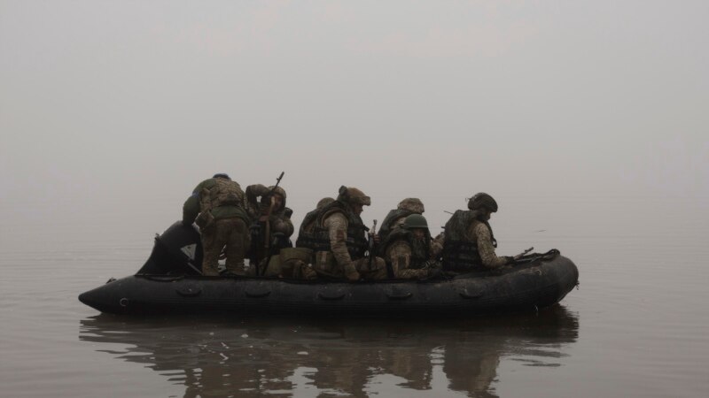 Armata ucraineană spune că a stabilit „mai multe capete de pod” pe malul estic al Niprului