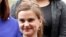 Jo Cox fotografiată la Westminster în 2015