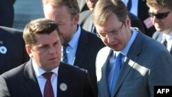 Ćamil Duraković i Aleksandar Vučić u Srebrenici 11. jula 2015.