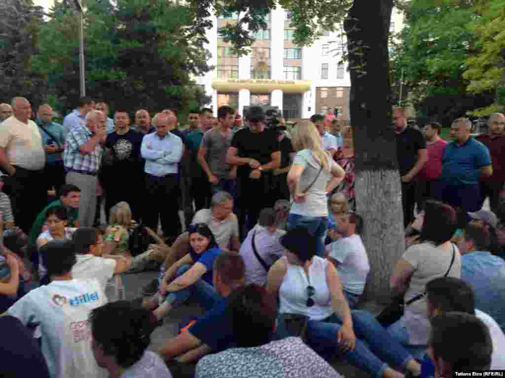 La protestul din această seară al &bdquo;Patidului Nostru&rdquo;...