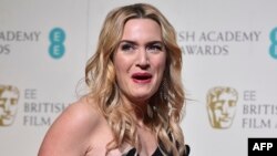 Kate Winslet sosial medianı "gənc qadının vaxt keçirməsi üçün ən ziyanlı yer" adlandırıb. 