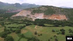 Ископ на минерални суровини од подножјето на планината Јабланица во близина на струшкото село Лабуништа