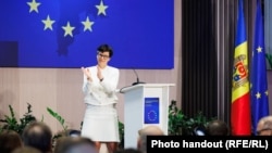 Comisara europeană pentru Extindere, Marta Kos, deschizând la Chișinău, pe 4 iunie, o conferință de investiții în cadrul programului de creștere economică în valoare de 1,9 miliarde de euro oferite Republici Moldova de UE 