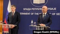 Ruski ministar za ekonomski razvoj Maksim Rešetnjikov i ministar bez portfelja u Vladi Srbije Nenad Popović tokom obraćanja medijima, 20. mart 2026. 