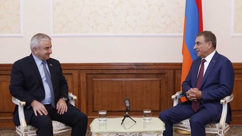 В Ереване состоялась встреча спикеров парламентов Армении и Нагорного Карабаха