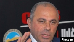 Armenia -- Police chief Alik Sargsian holds a news conference, 14 April 2010.