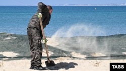 На центральном пляже Анапы, иллюстративная фотография