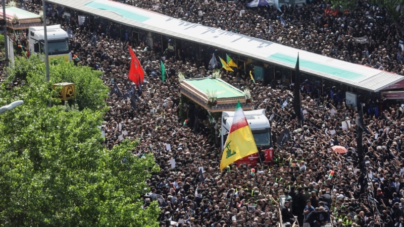 Hiljade ljudi na sahrani iranskog predsjednika u Teheranu 