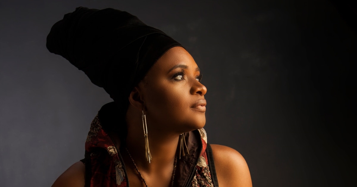 Тя е една от най-известните съвременни джаз певици в САЩ.