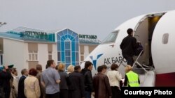 Бөгелмәдән китүче очкычларның берсе. "Ак Барс Аэро" фотосы.
