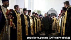 Президент Украины Петр Порошенко во время встречи со священниками в Хмельницком, 30 ноября 2018 года 