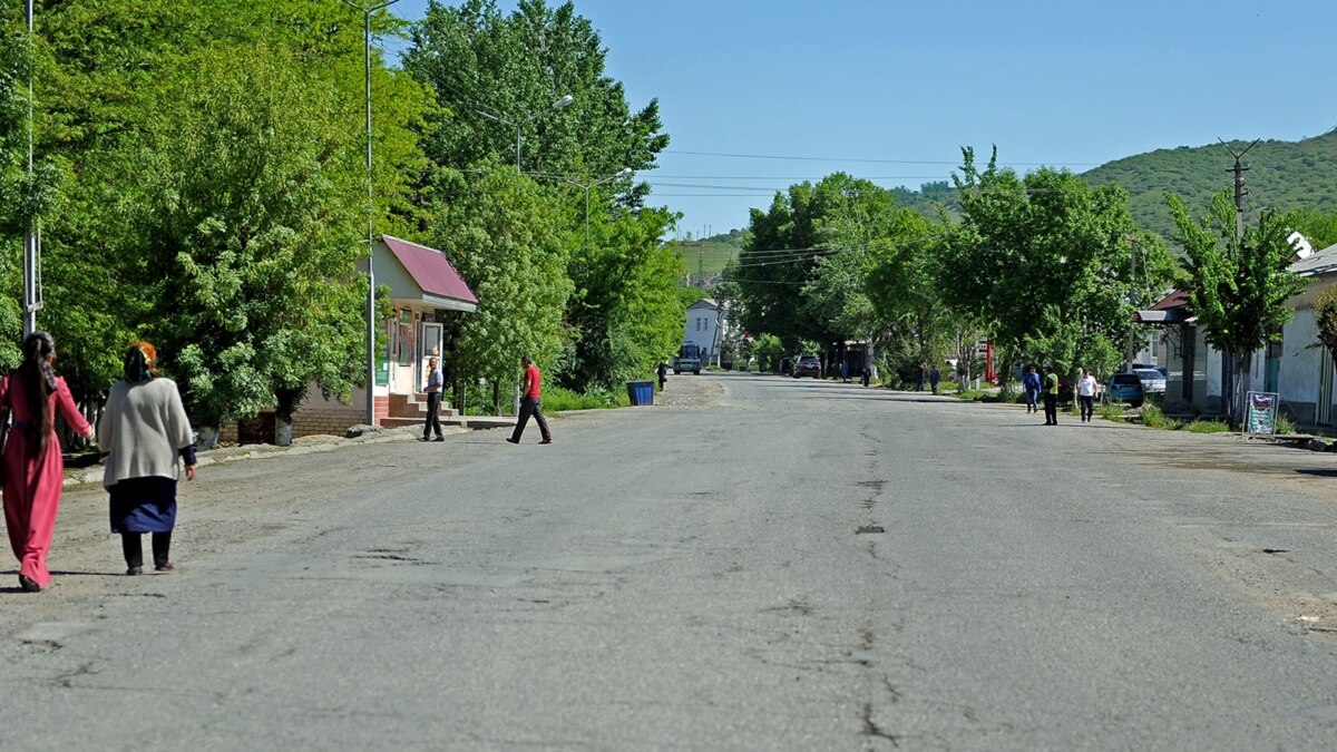 Погода базар коргон. Джалал Абад улицы города. Джалал Абад достопримечательности. Джалал Абад улица Ленина. Джалал-Абад Интернациональная улица.