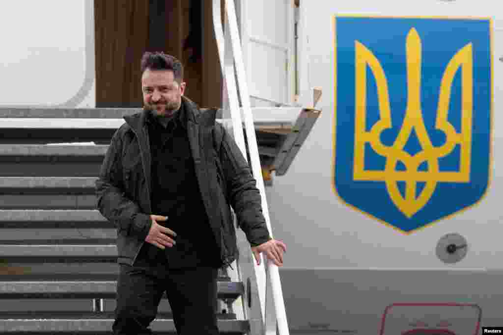 Президент Украины Владимир Зеленский прибывает на встречу с премьер-министром Канады Марком Карни в Галифакс, Новая Шотландия, Канада, 27 декабря 2025 года. REUTERS/Darren Calabrese