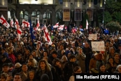 2024 წლის საპარლამენტო არჩევნებიდან ერთი წლის იუბილე. საპროტესტო აქცია თბილისში. 28 ნოემბერი, 2025