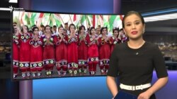 Тажик кыз-келиндер улуттук кийим кийишет