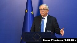 Junker u Prištini: Ključan korak za ukidanje viza