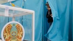 Казакстан: Президенттин бийлиги бекемдейт, Курултайга шайлоо өтөт 