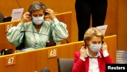 Ședința parlamentului European la care președinta CE, Ursula von de Leyen a prezentant planului unui fond de redresare economică de 750 de miliarde de euro, Bruxelles, 27 mai 2020.