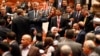 نواب يتبادلون الإتهامات في جلسة إفتتاح مجلس النواب العراقي بدورته الحالية