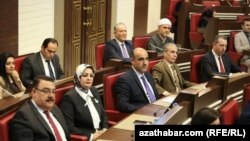 Demirgazyk Yrakdaky Kürdistan özygtyýarly sebitiniň mejlisine türkmenler öz bäş wekilini saýlady.