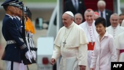 Papa Francis və Cənubi Koreya prezientri Park Geun-Hye