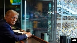 დონალდ ტრამპი პრეზიდენტობის კანდიდატის როლში ნიუ-იორკის Acrisure Stadium-ზე 2024 წლის 20 ოქტომბერს (არქივი)