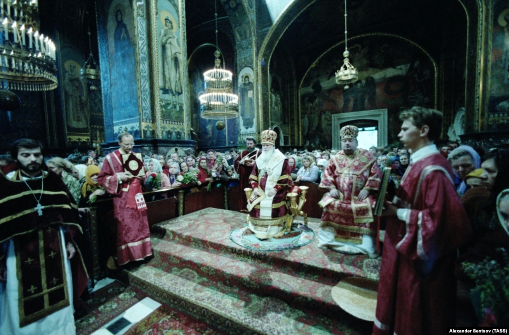 Під час одного з богослужінь у Володимирському соборі в Києві. Таких богослужіть за життя Філарет провів багато-багато тисяч і не лише в Києві чи Україні