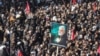 Люди, пришедшие на похороны убитого в результате американского авиаудара иранского генерала Касема Сулеймани. Керман, 7 января 2020 года.